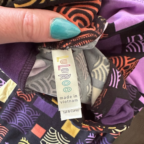 Lot of LulaRoe Leggings - Tall and Curvy (never worn) - Picture 8 of 14